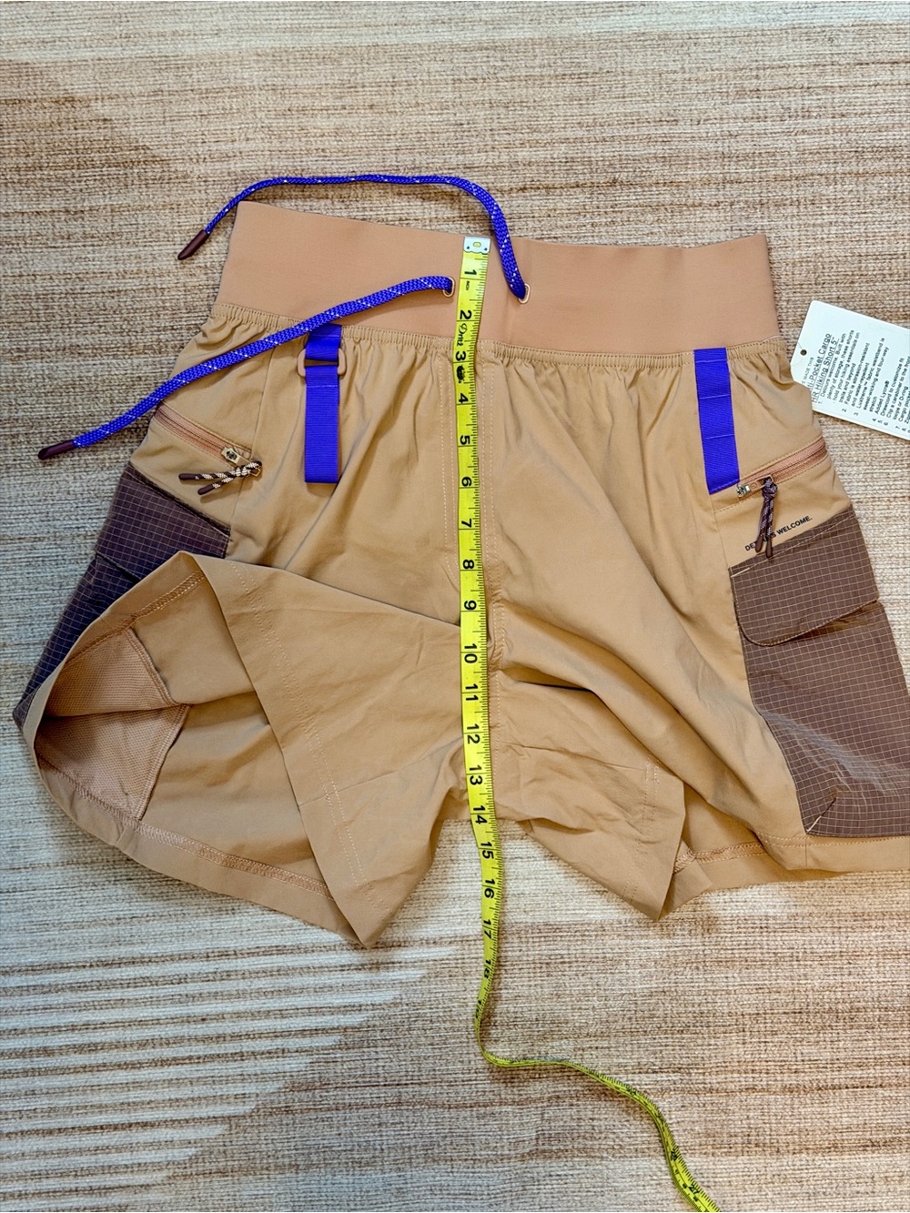 Lululemon | High Rise Cargo Shorts | Multi-Pocket | Tan/Purple | Size 6 | NWT - Picture 6 of 12